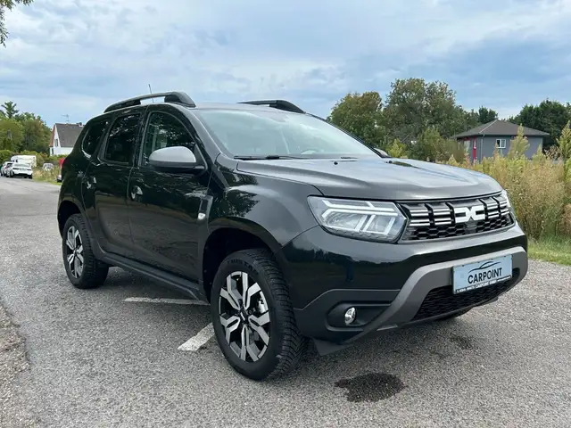 Dacia Duster view 8