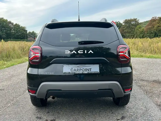 Dacia Duster view 4