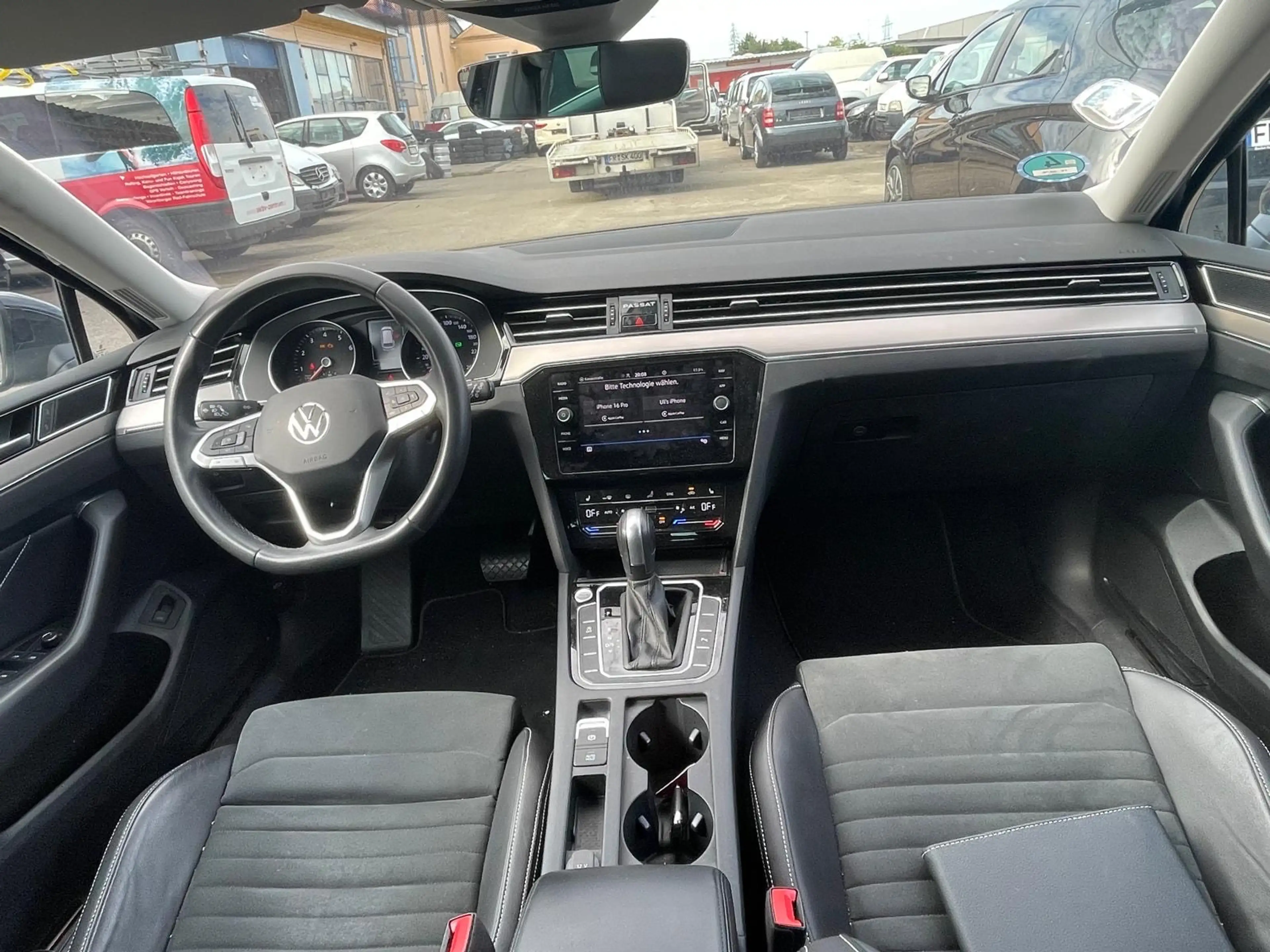 Volkswagen Passat Variant Elegance*Vollfarbereit*Automatik*Rückfahrkamera*AHk*Klima*SHZ*Carplay*Tempomat — photo 9