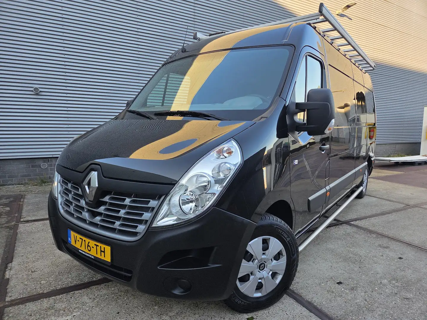 Renault Master T35 2.3 dCi L3H2 - 2