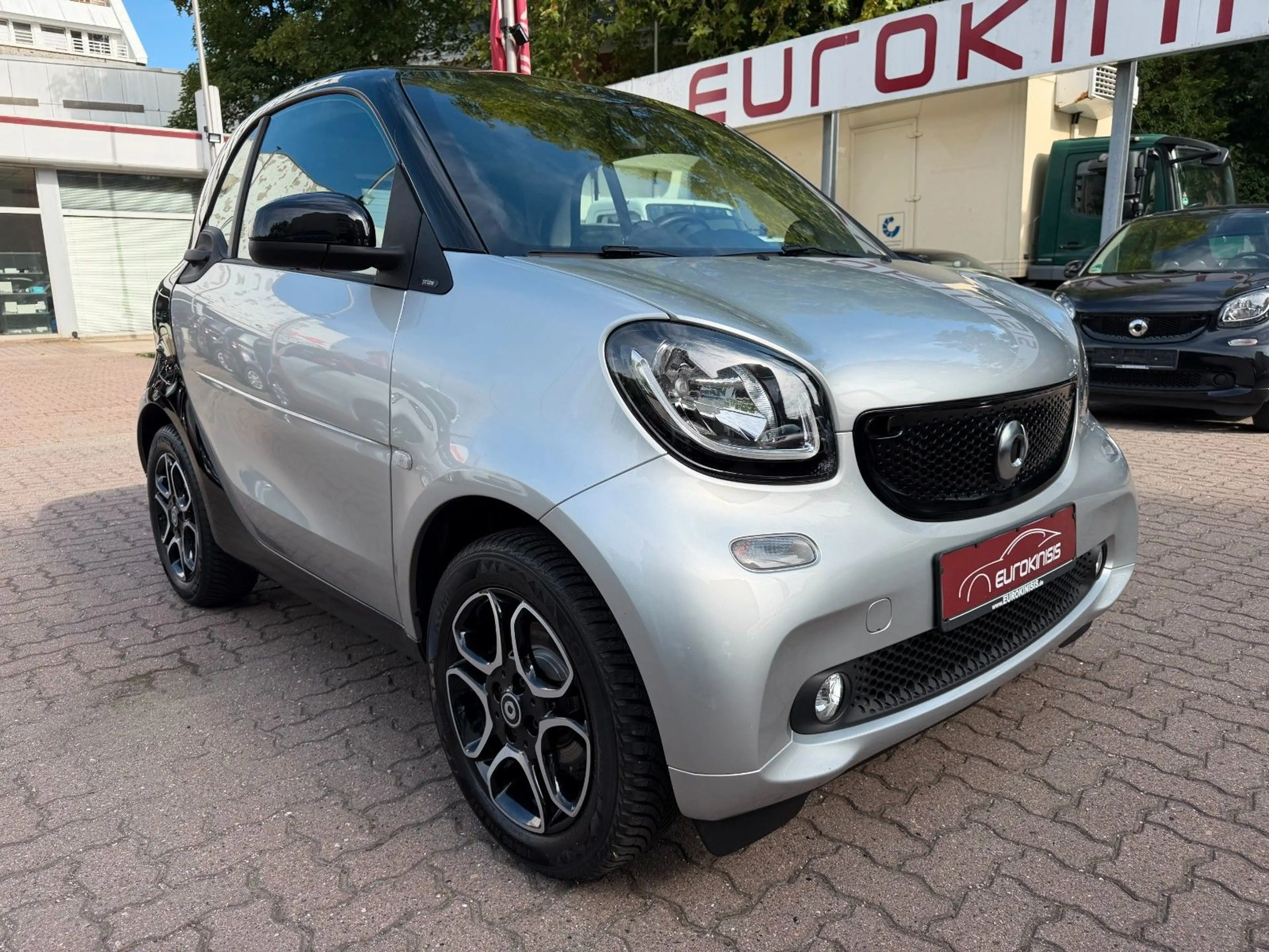 smart forTwo fortwo TWIN prime*PANO*LEDER*NAVI*SHZ*KAM* — photo 9
