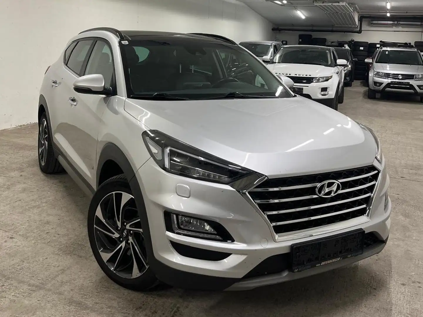 Hyundai TUCSON Premium 4WD Grau - 1