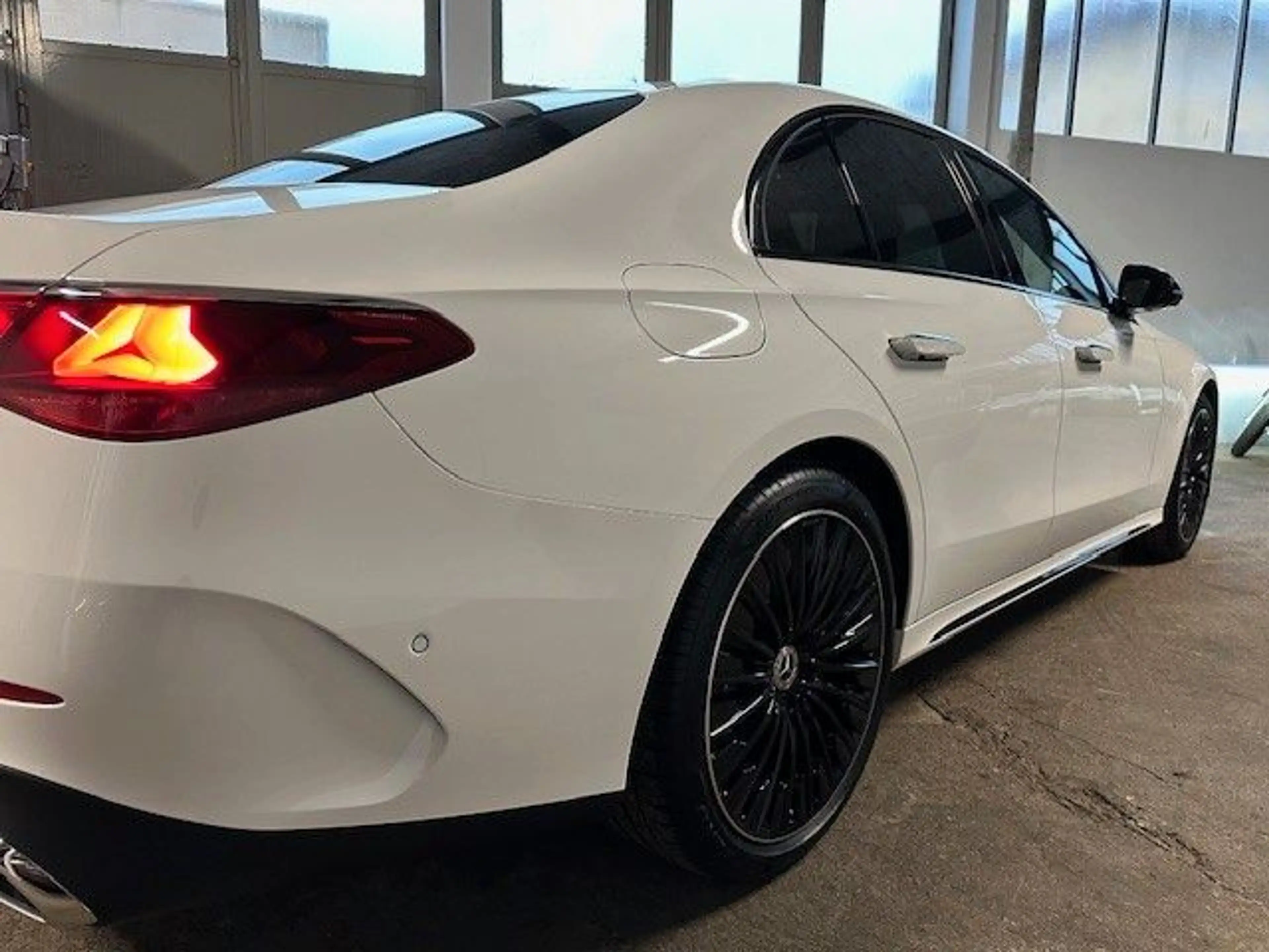 Mercedes-Benz E 200 E 200 AMG Line Premium (214.050) — photo 15