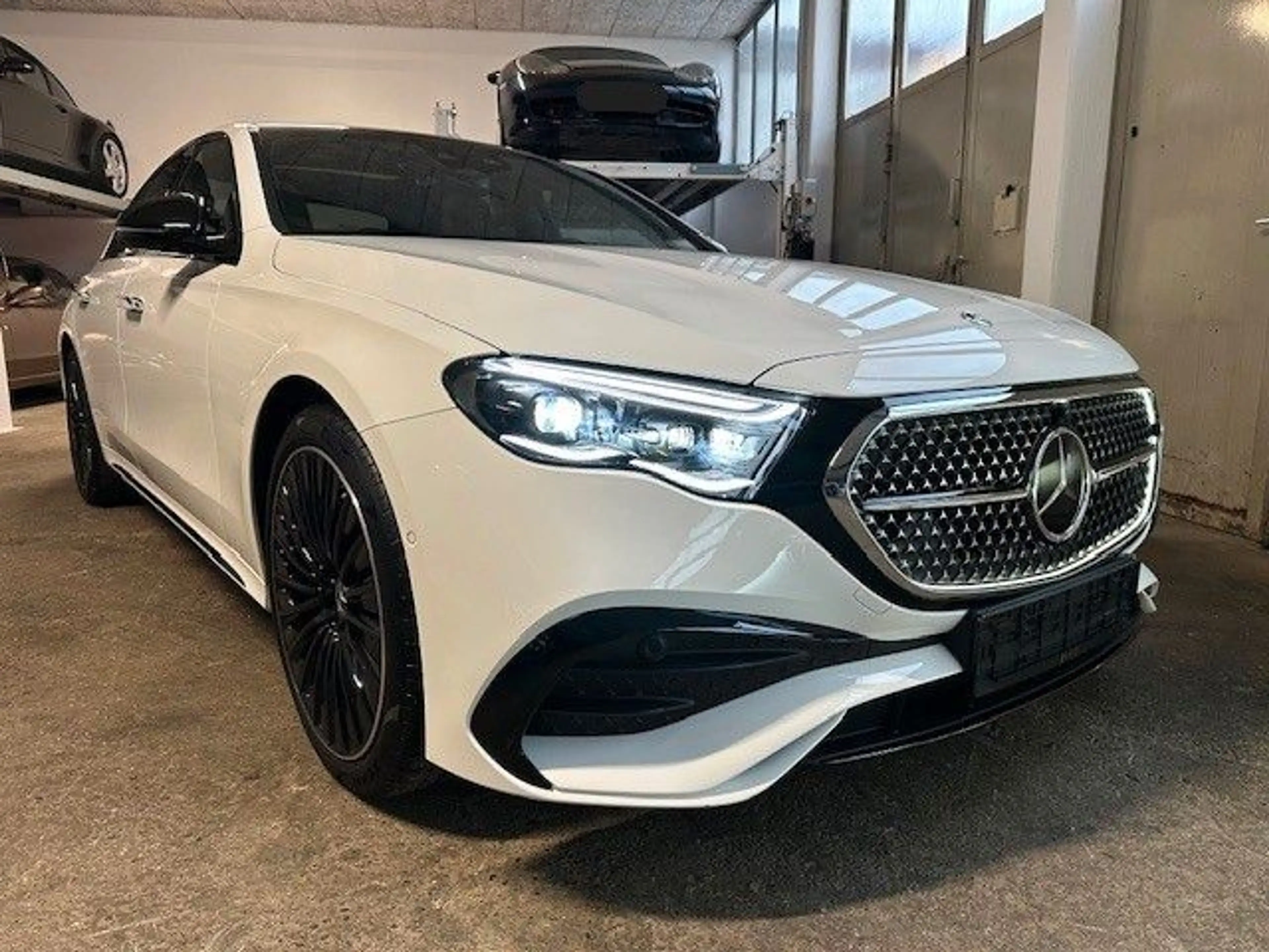 Mercedes-Benz E 200 E 200 AMG Line Premium (214.050) — photo 4