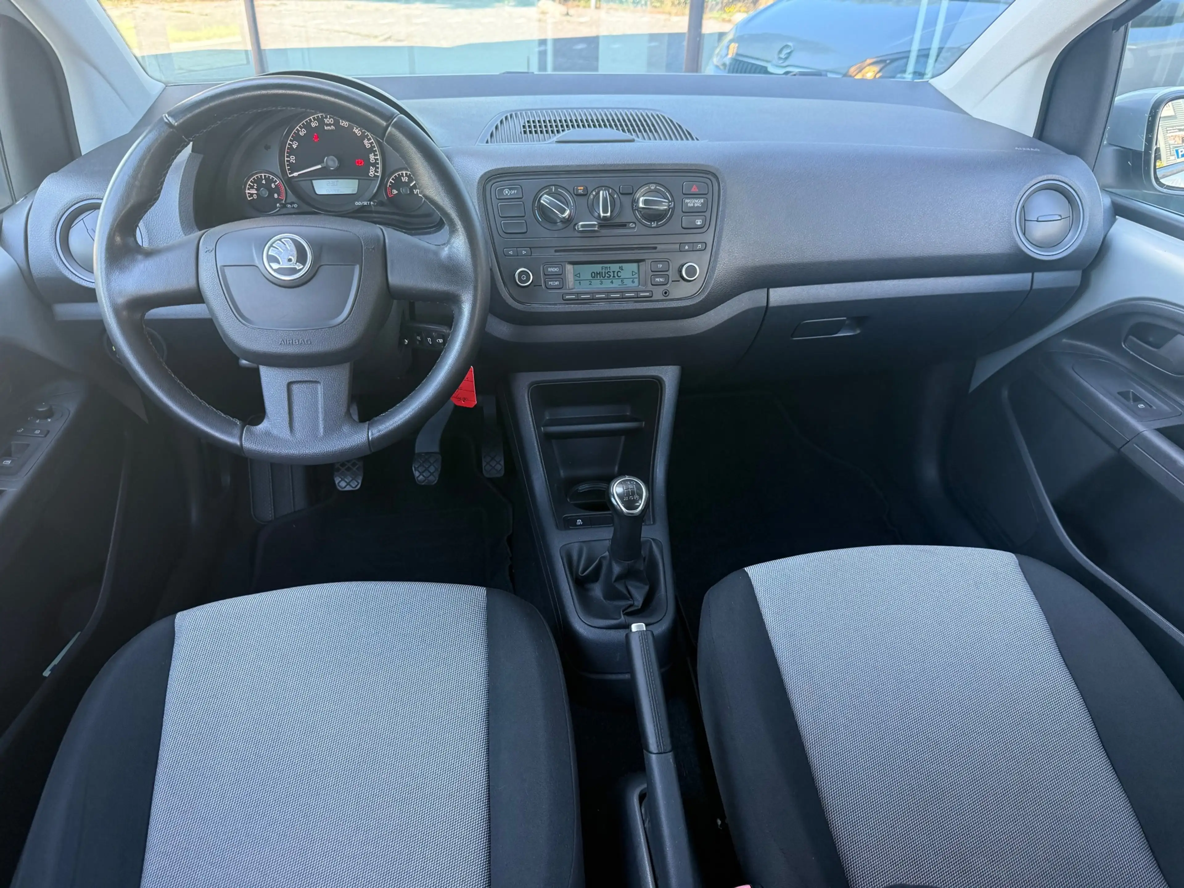 Skoda Citigo 1.0 Greentech Tour - Media - All season - Airco - — photo 2