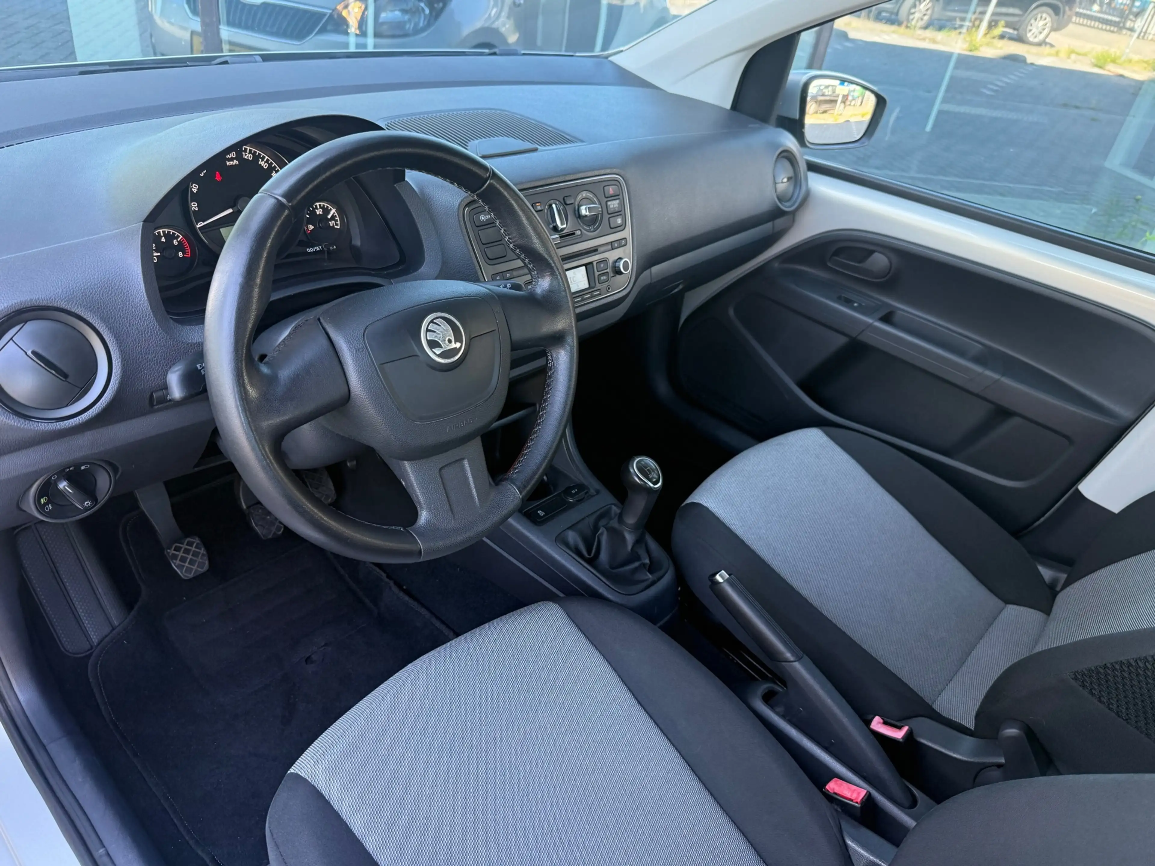 Skoda Citigo 1.0 Greentech Tour - Media - All season - Airco - — photo 12