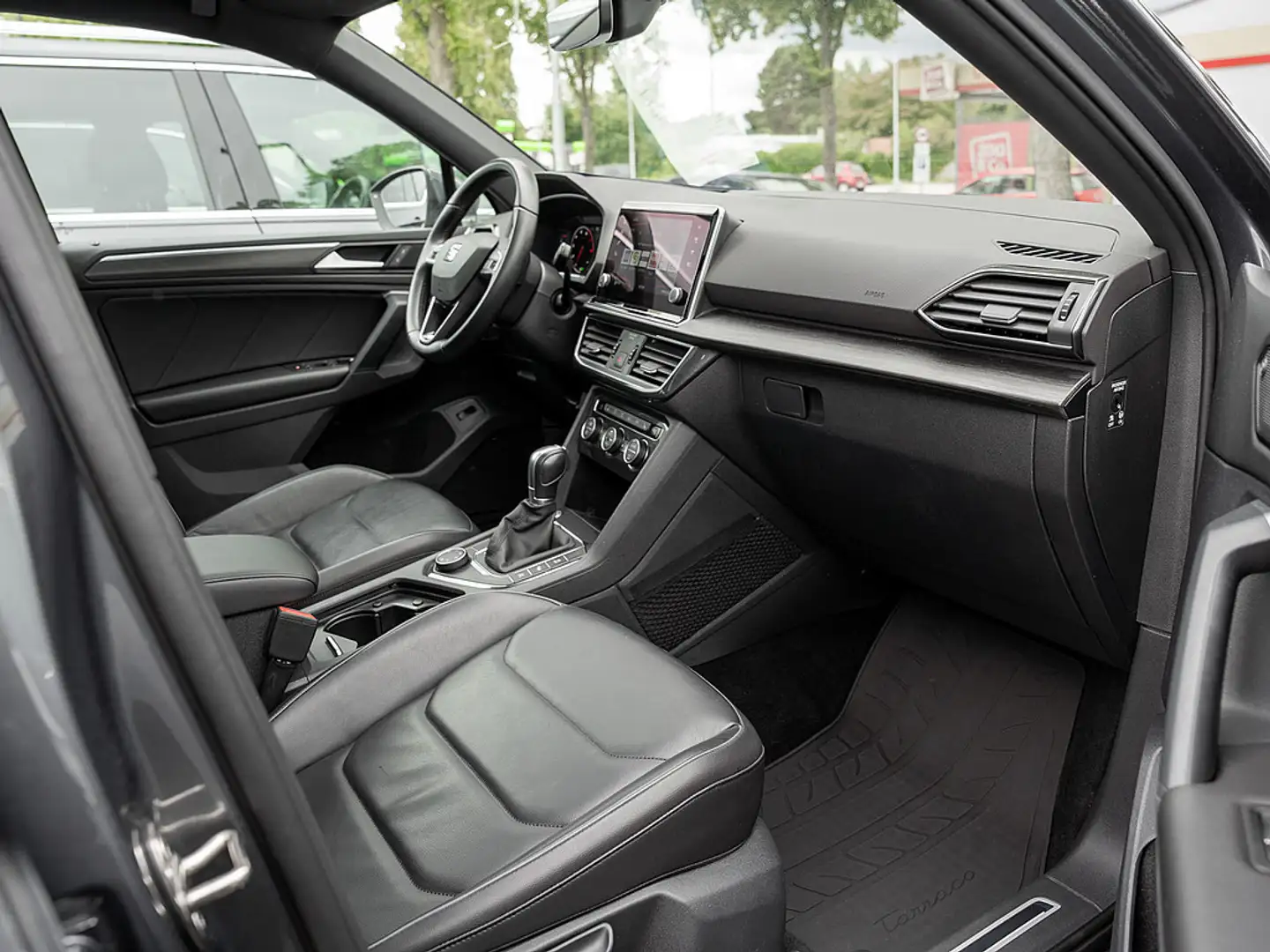 SEAT Tarraco 2.0 TSI Xcellence 4Drive DSG 7-SITZE Szürke - 2