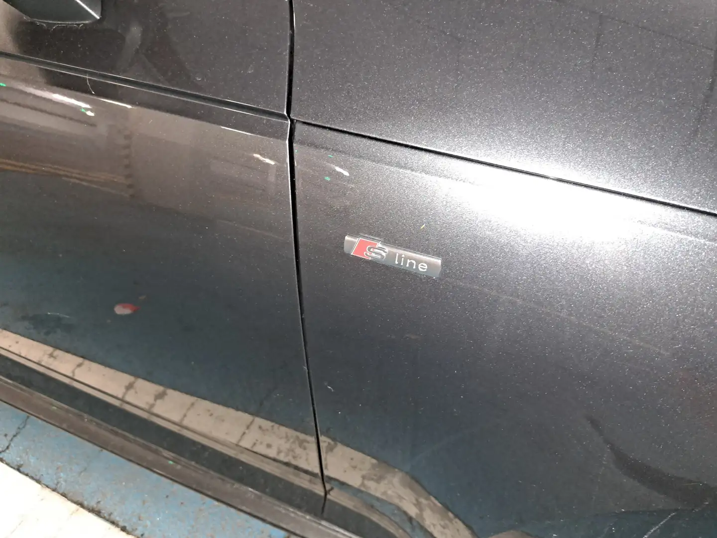 Audi A4 Avant 40 TDI quattro sport S-tronic - 2
