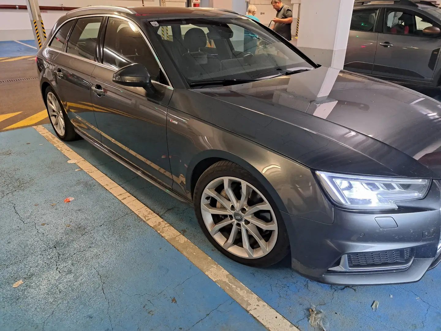 Audi A4 Avant 40 TDI quattro sport S-tronic - 1