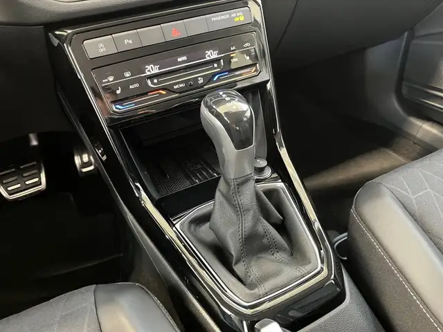 Volkswagen T-Cross view 9