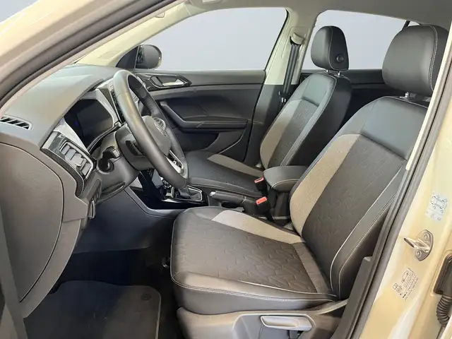 Volkswagen T-Cross view 7