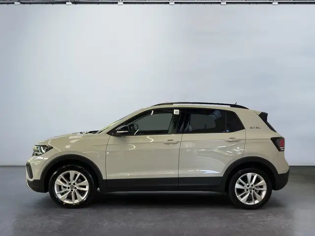 Volkswagen T-Cross view 3