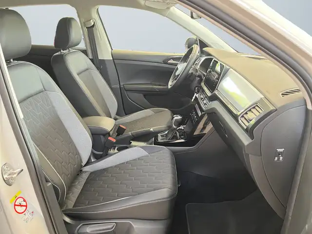 Volkswagen T-Cross view 10