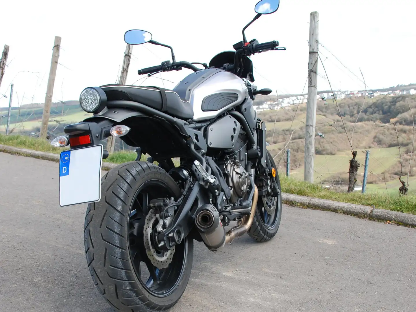 Yamaha XSR 700 Šedá - 2