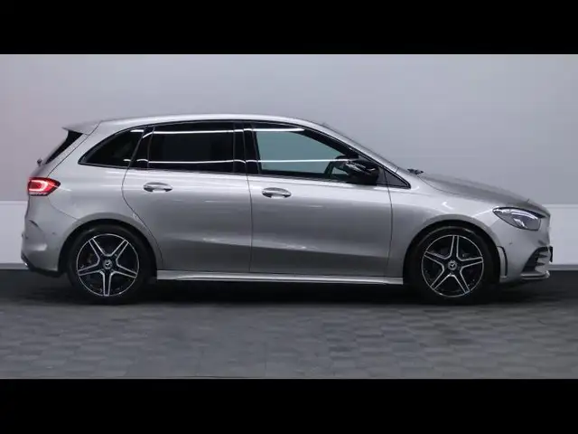 Mercedes-Benz B-Class view 4