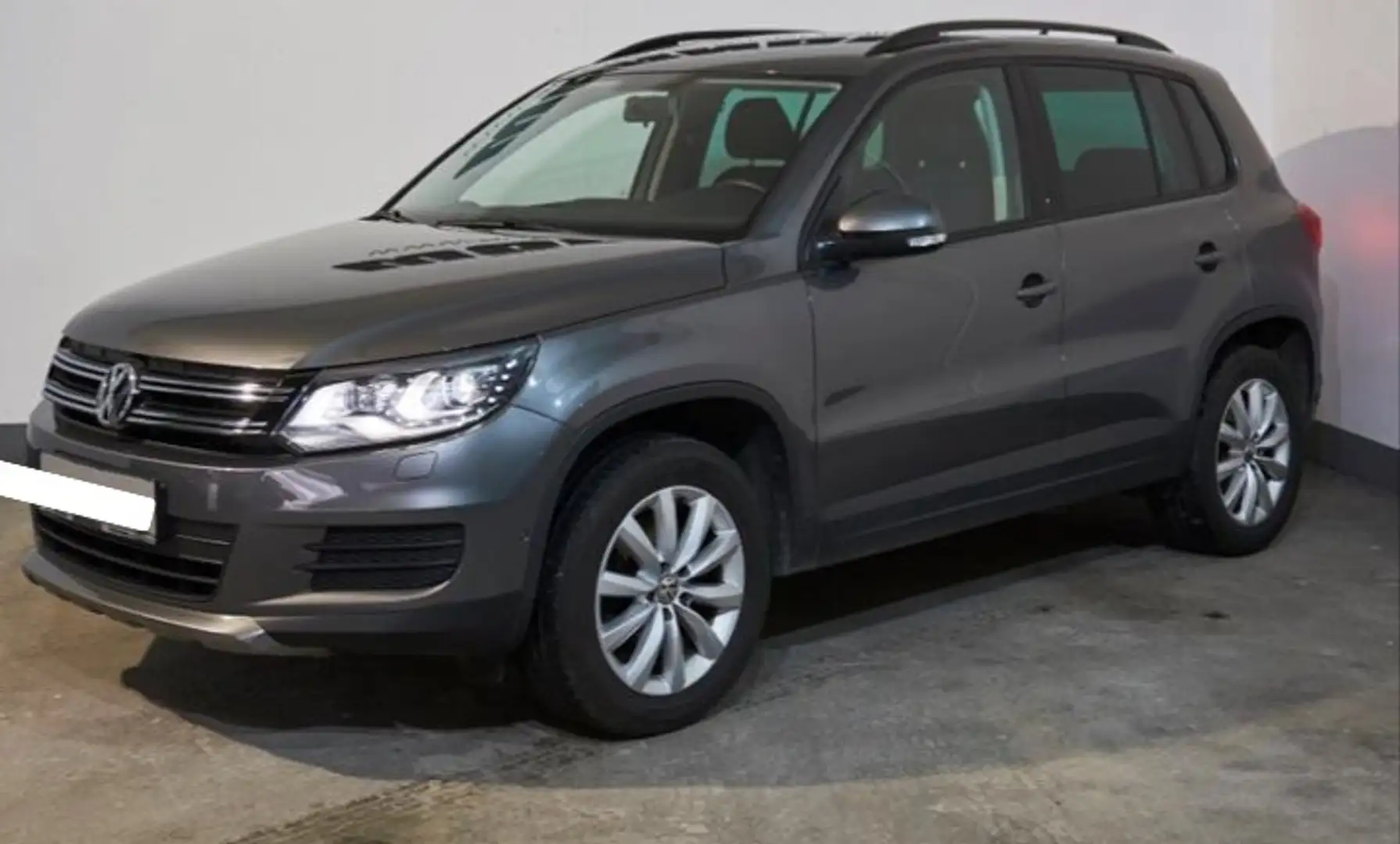 Volkswagen Tiguan Tiguan 2,0 TDI BMT 4Motion Country DPF Country Сірий - 1
