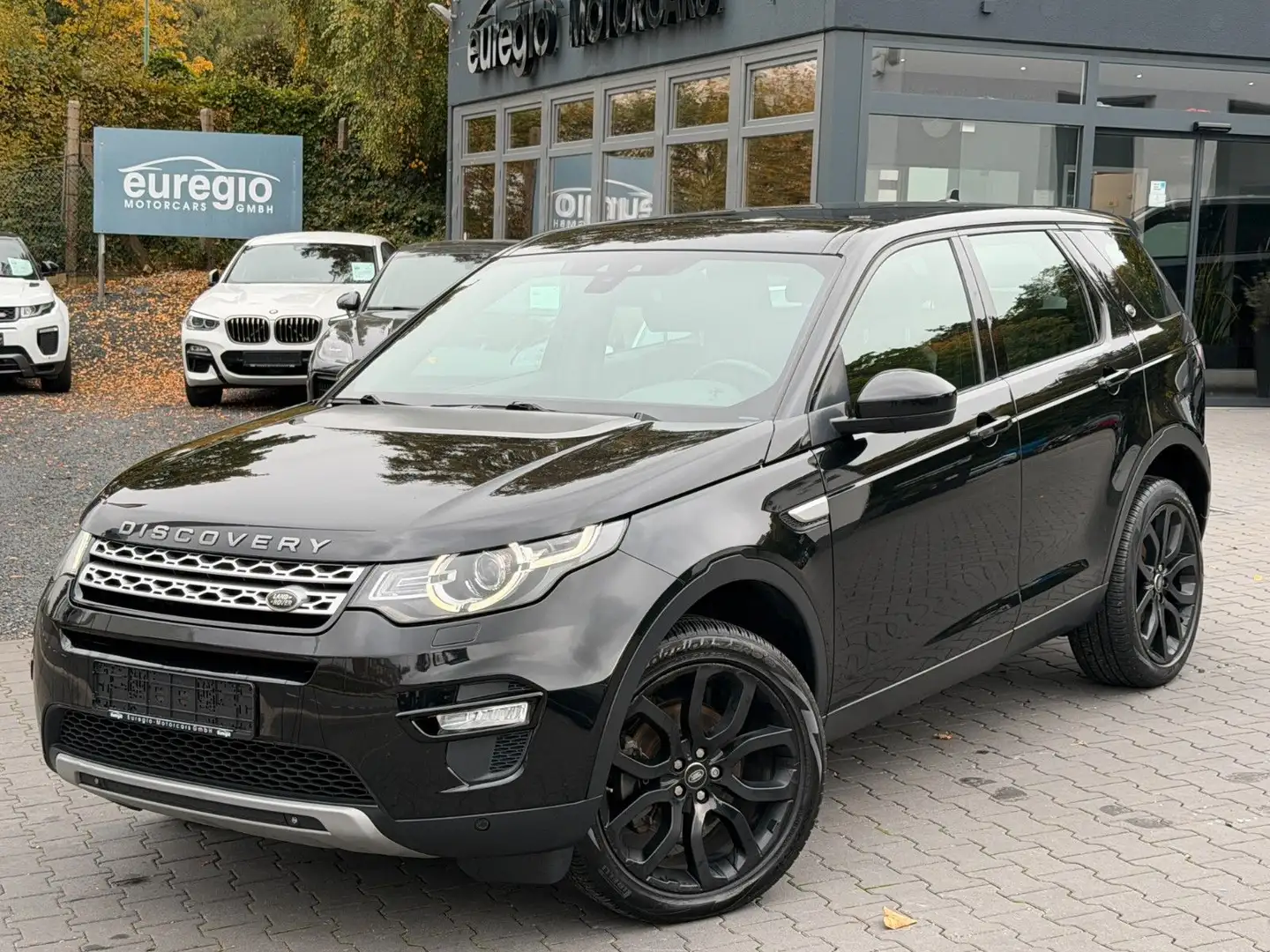 Land Rover Discovery Sport SE AWD 1 Hand - Panoramadach /// Schwarz - 2