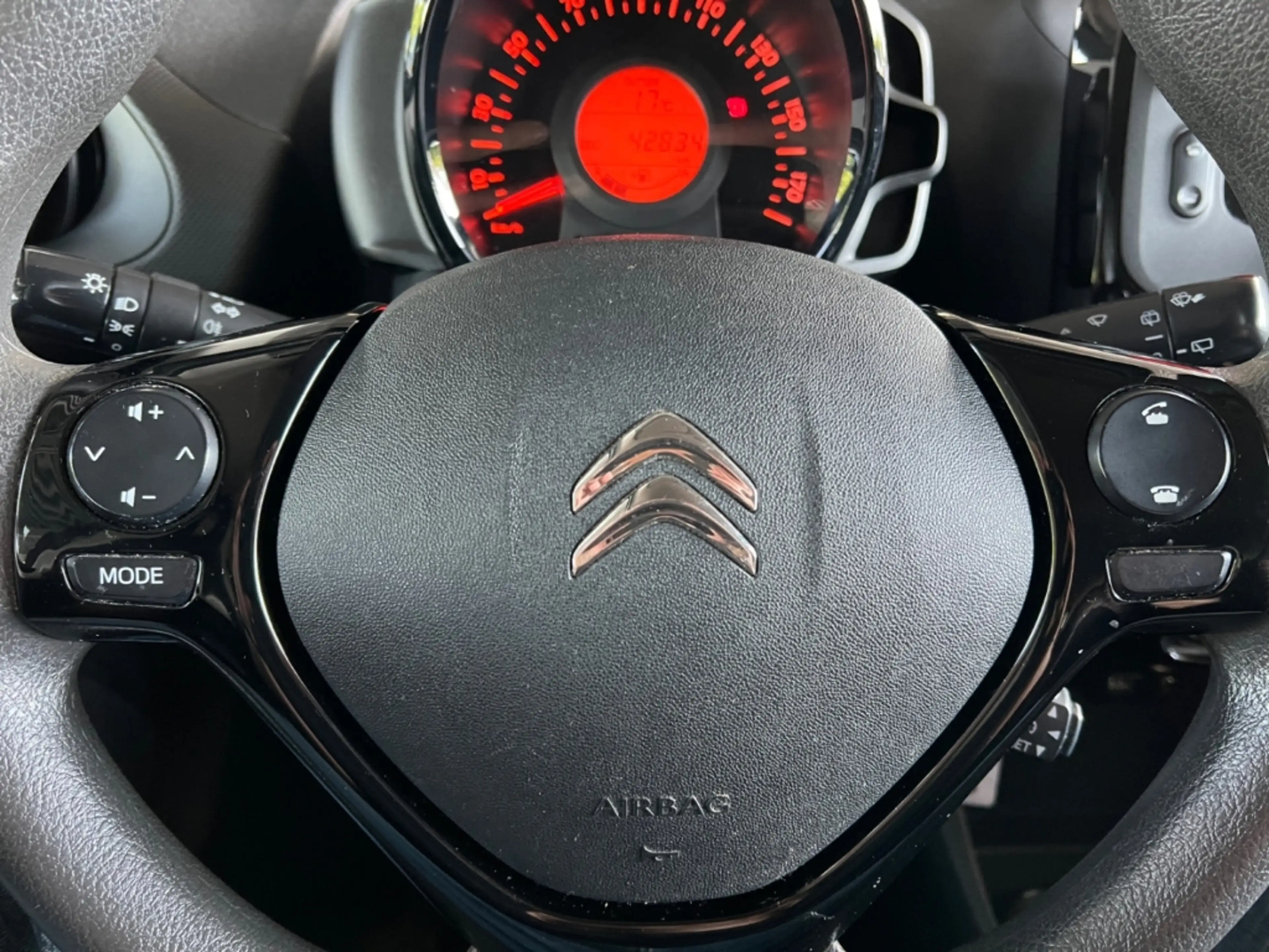 Citroen C1 Feel *DAB*Bluetooth*Klima*teilbare Rücksitze* — photo 13