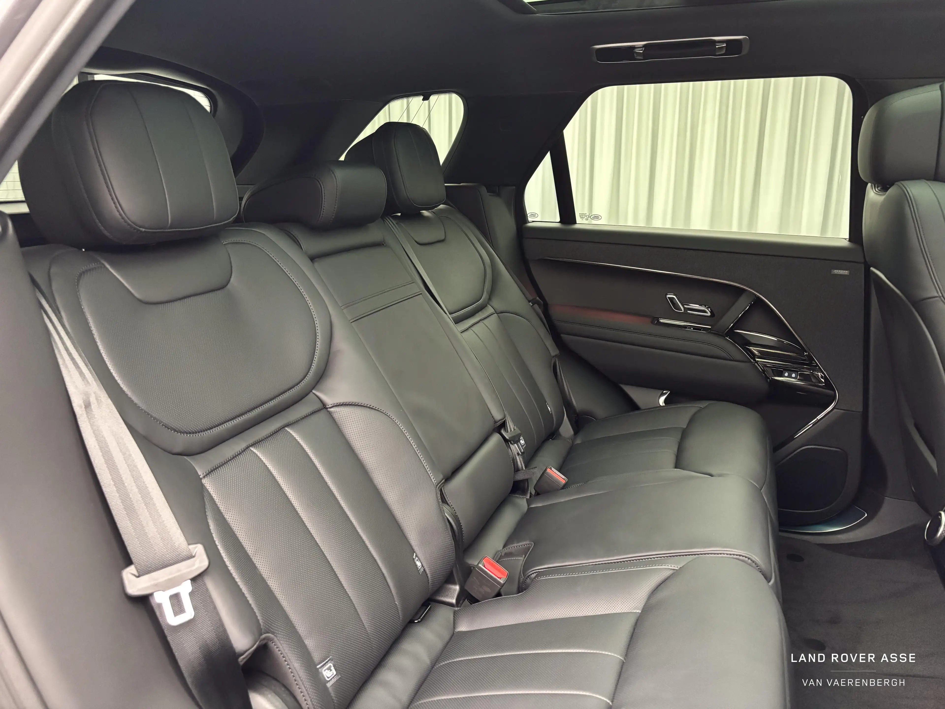 Land Rover Range Rover Sport P460e Dynamic HSE — photo 5