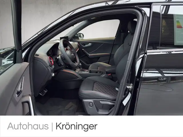 Audi Q2 view 7