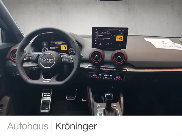 Audi Q2 view 13