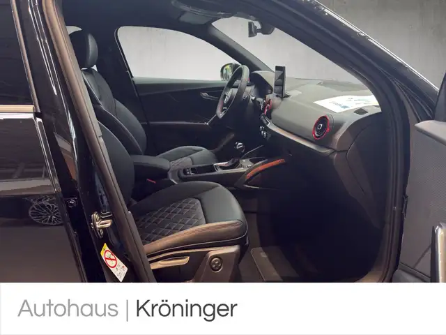 Audi Q2 view 9