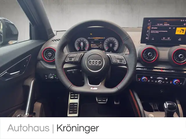 Audi Q2 view 11