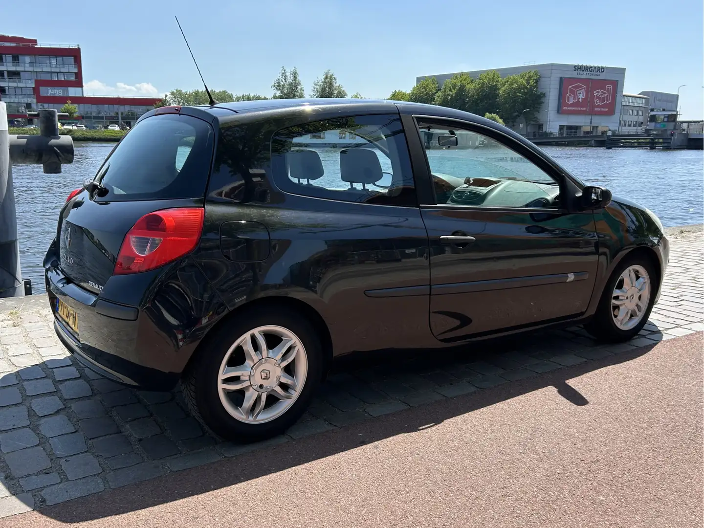 Renault Clio 1.2-16V Team Spirit Airco LMV APK Zwart - 2