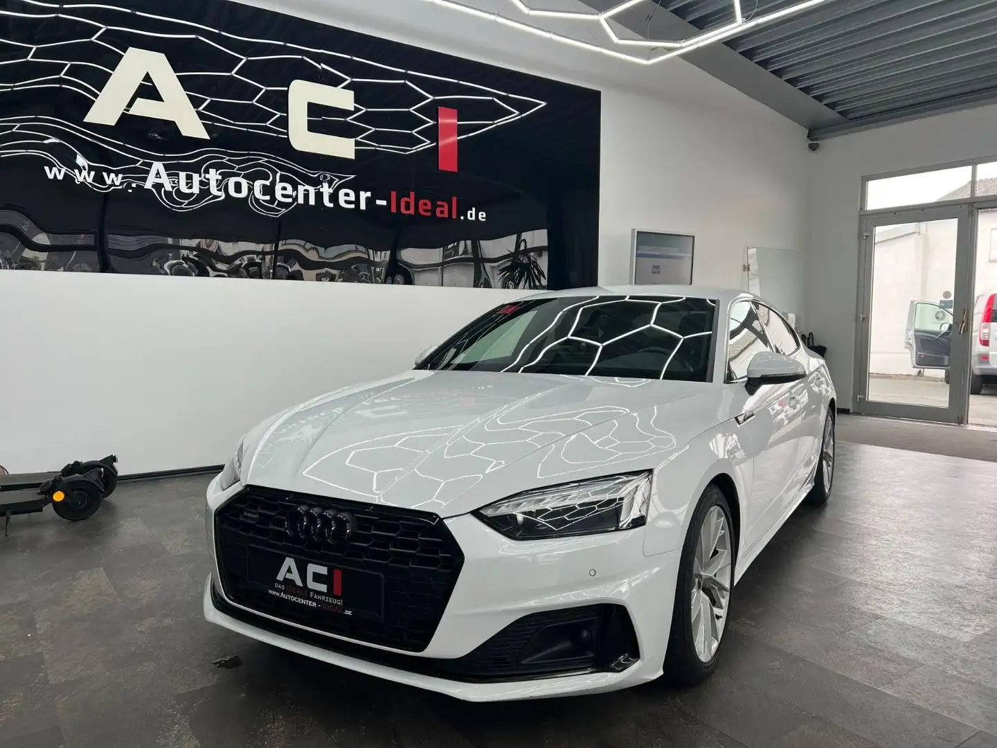 Audi A5 Sportb.40TDI quat.advanced,1.H,StandH.B&O,AHK Weiß - 2