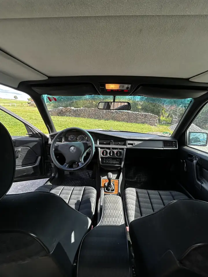 Mercedes-Benz 190 E 1.8, foto 10