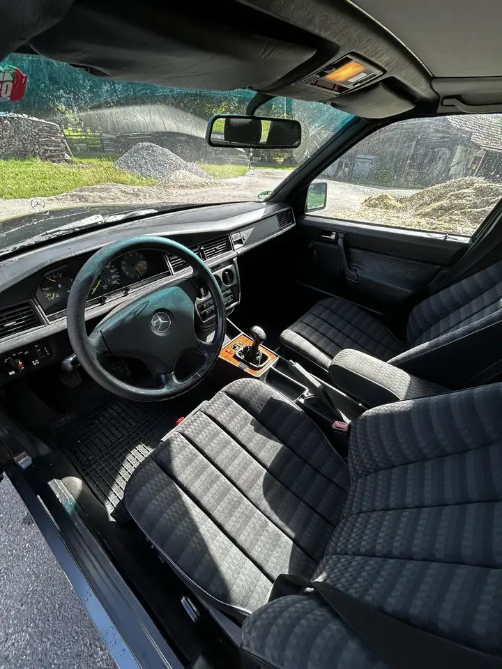 Mercedes-Benz 190 E 1.8, foto 5