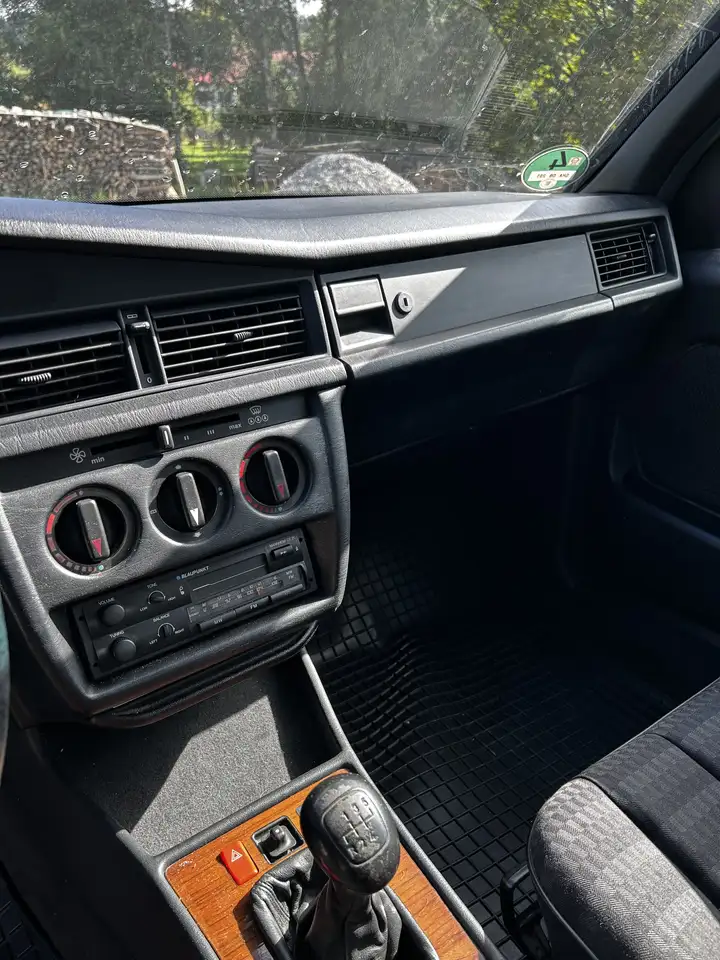 Mercedes-Benz 190 E 1.8, foto 7