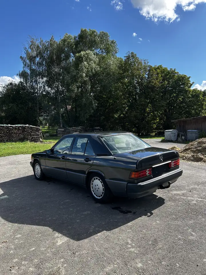 Mercedes-Benz 190 E 1.8, foto 2