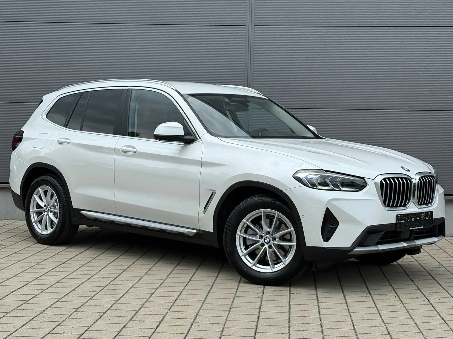 BMW X3 xDrive 20i*Laser*HUD*DrivAssProf*360° Kamera* Weiß - 2
