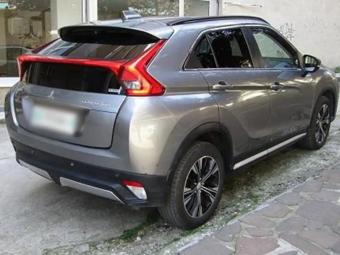 Mitsubishi Eclipse Cross Eclipse Cross 2.2 diesel 4WD AUT. Invite Šedá - 2