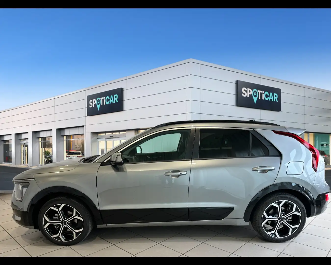 Kia Niro 1.6 GDI HEV Evolution Premium Pack Argento - 2