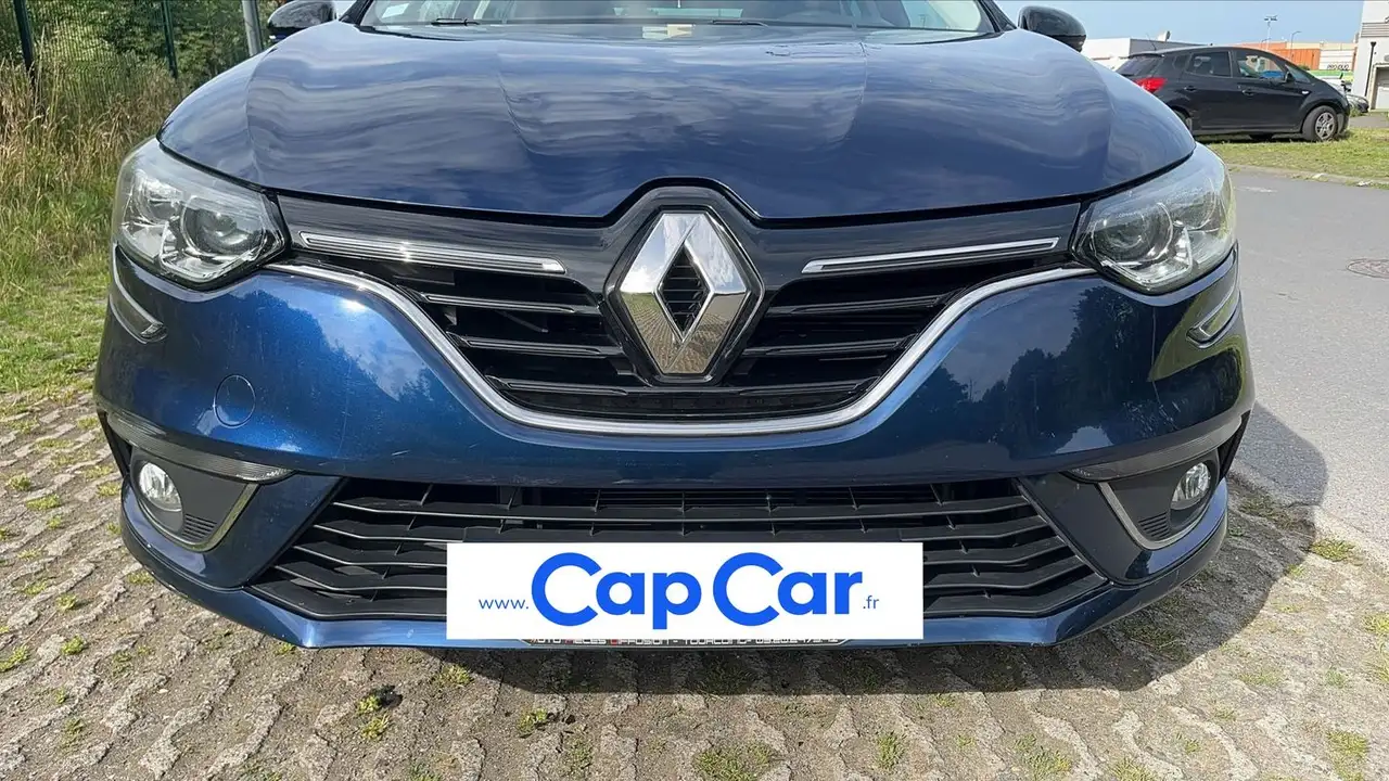 Renault Megane Citadine 5 portes — photo 20