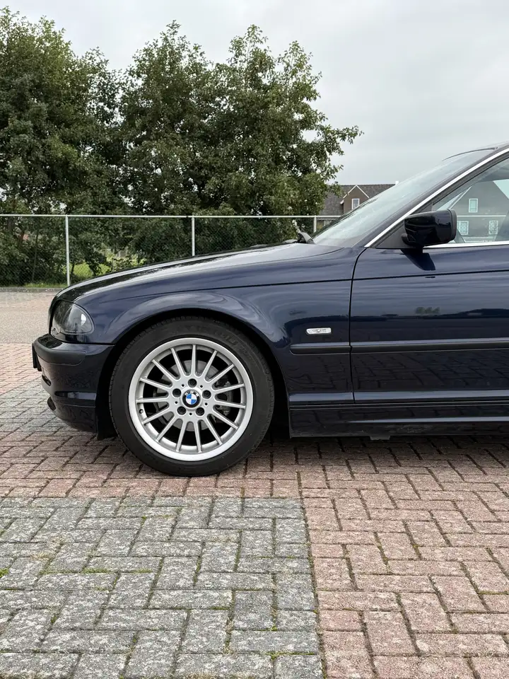 BMW 330 323i Executive, foto 4