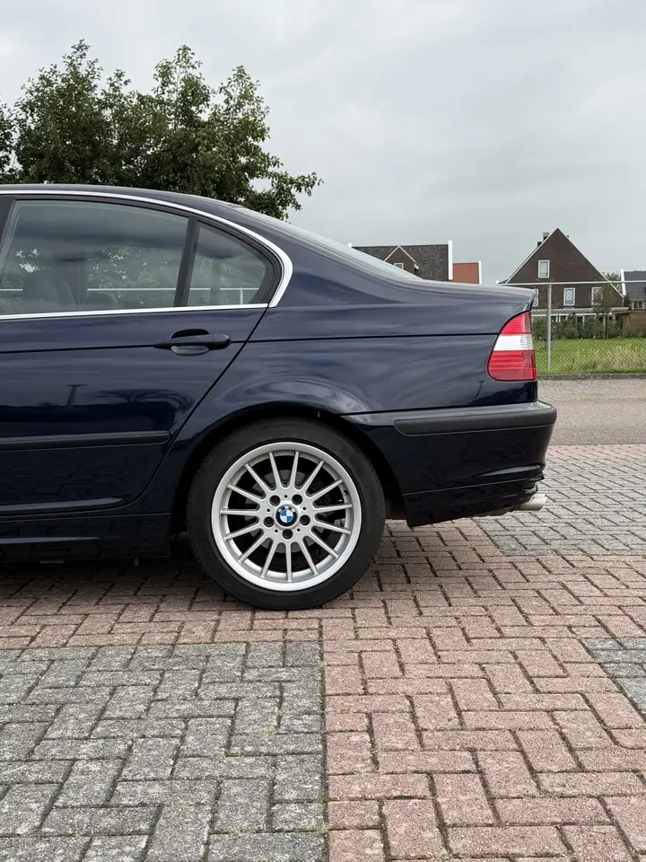 BMW 330 323i Executive, foto 5