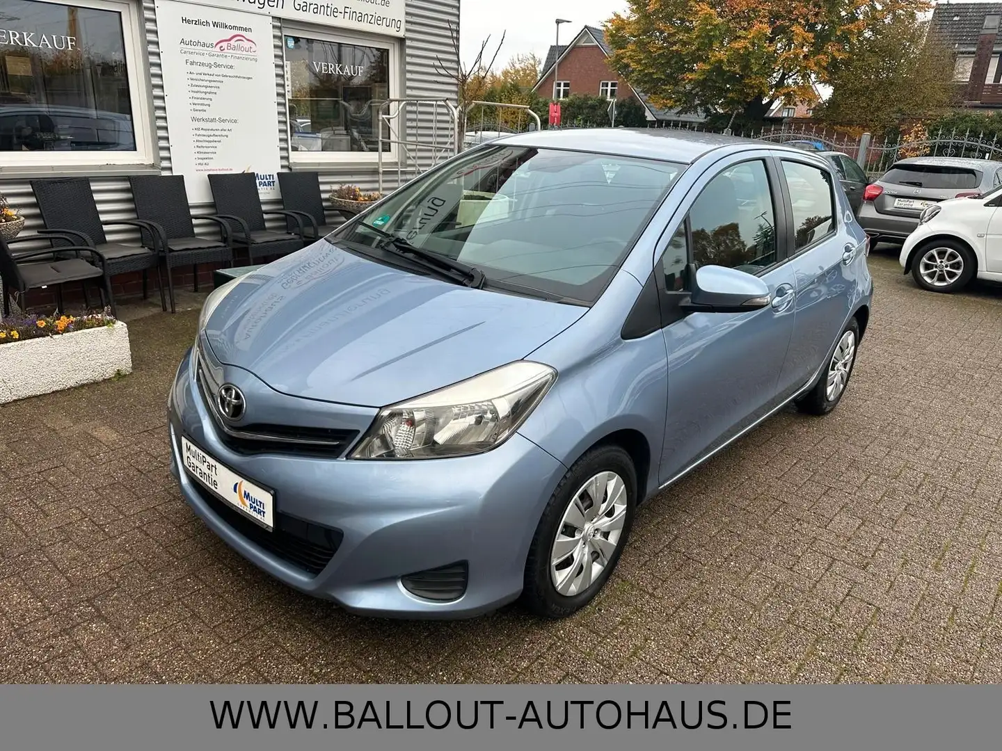 Toyota Yaris Life*2.HAND*KLIMA*KAMERA*BT*TÜV/AU NEU* Bleu - 2