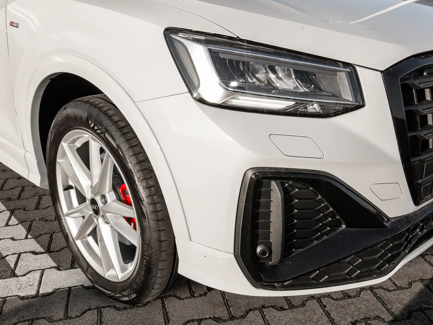 Audi Q2 35 TFSI S-line Stronic,LED,AZV,Navi+,Kamera Weiß - 2