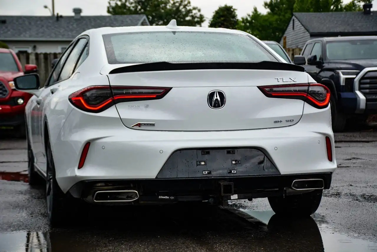 Acura TLX снимка Acura TLX