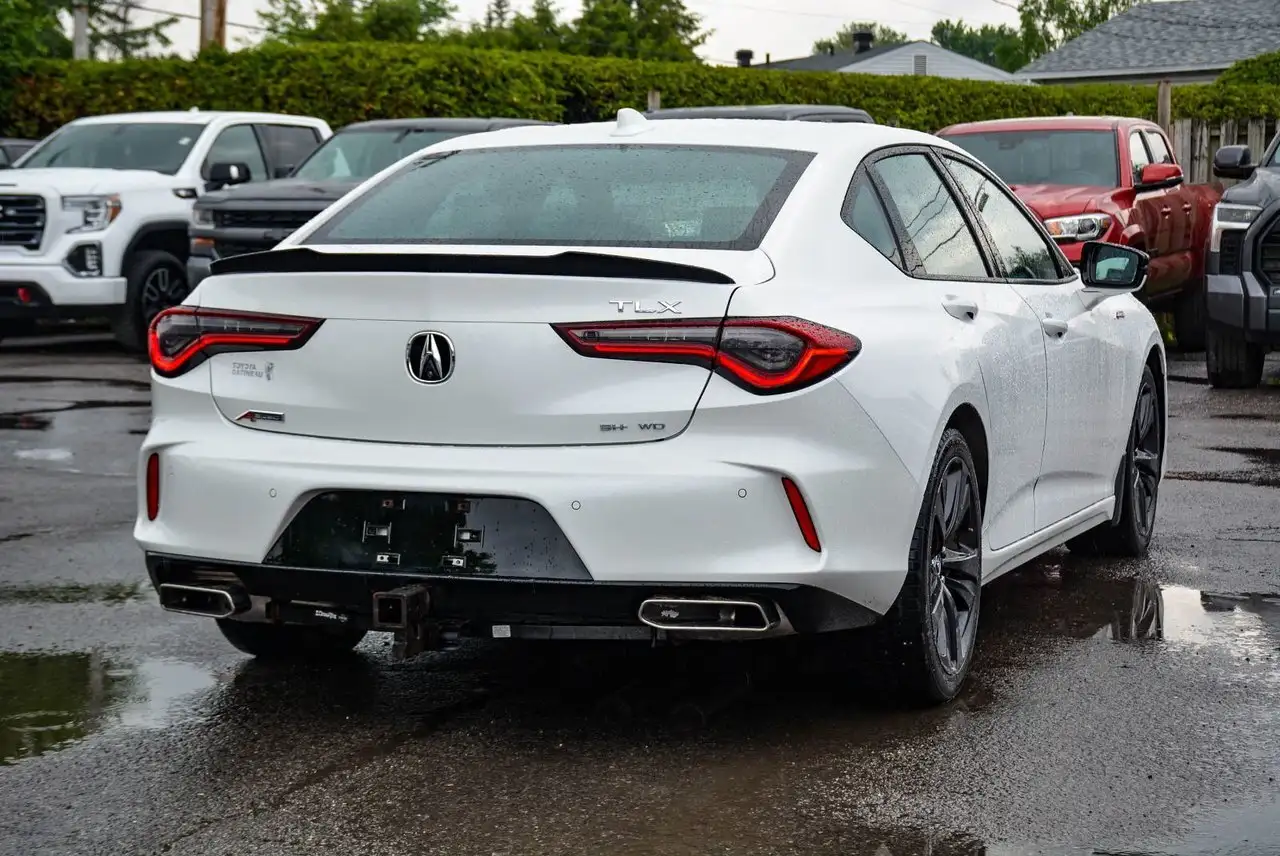 Acura TLX снимка Acura TLX