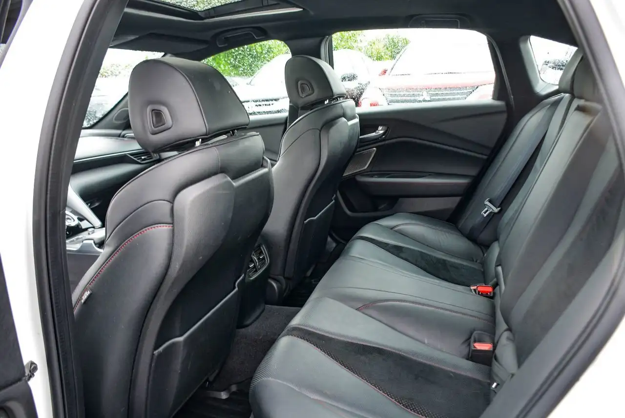 Acura TLX снимка Acura TLX