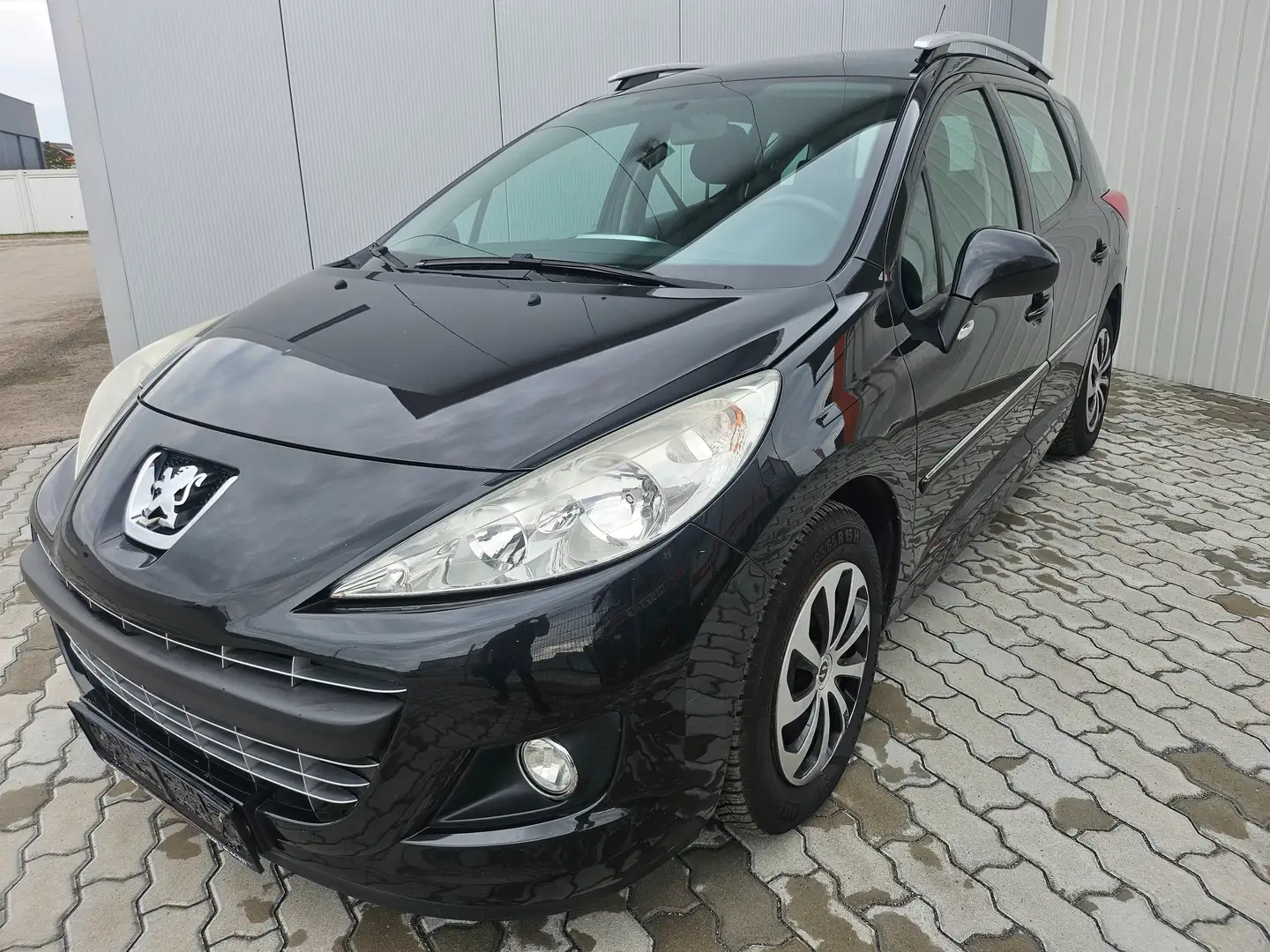 Peugeot 207 PICKERL BIS:01/2026,PANORAMADACH,KLIMA,NEUE REIFEN Schwarz - 1