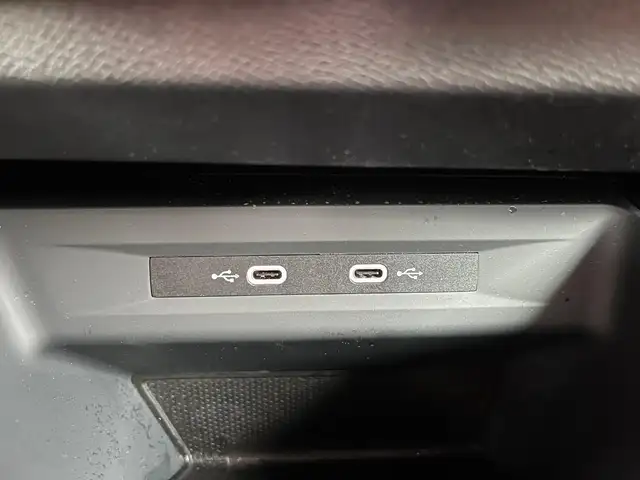 Cupra Leon view 10