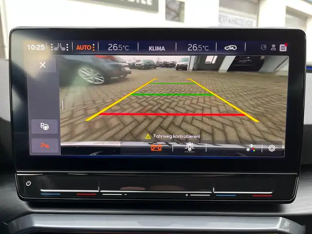 Cupra Leon view 12
