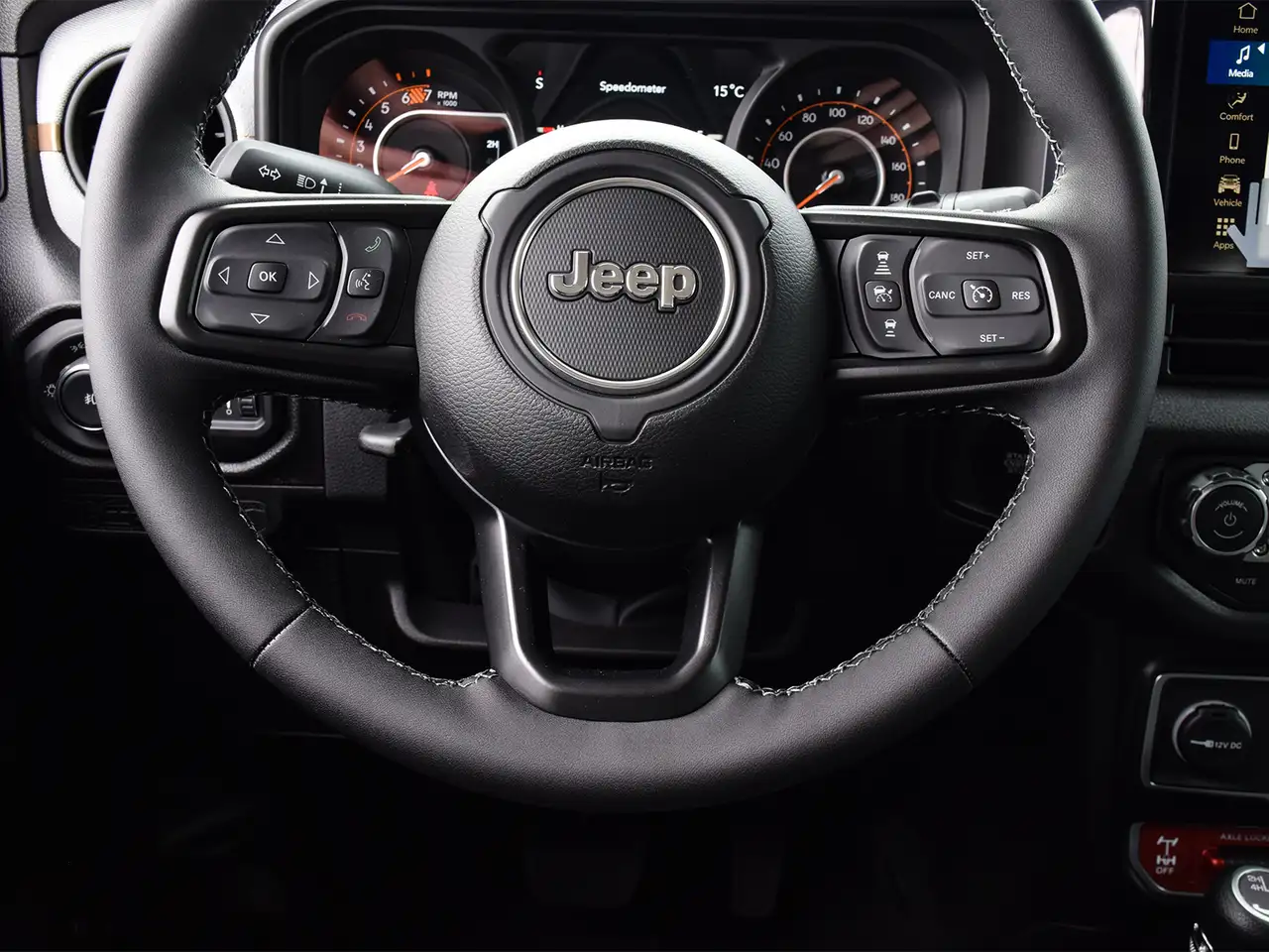 Jeep Wrangler снимка Jeep Wrangler
