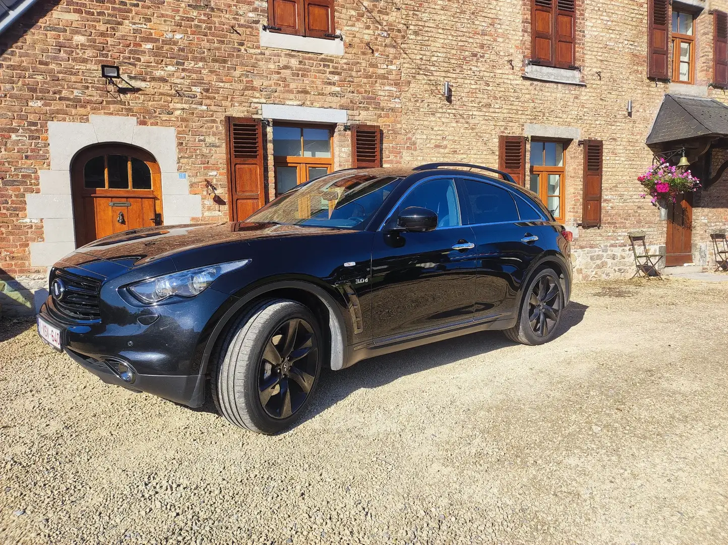 Infiniti QX70 3.0D V6 S Premium A - 1