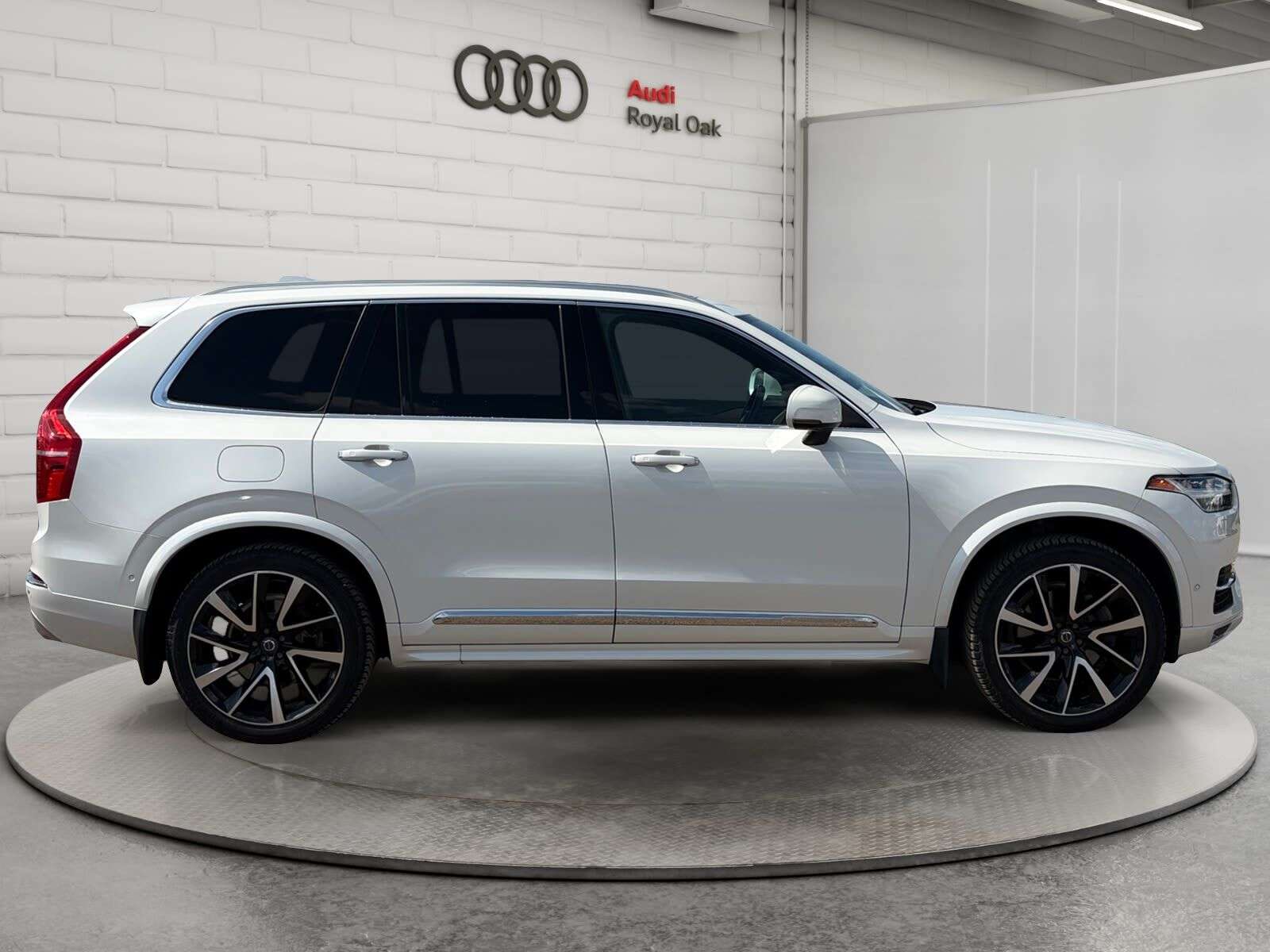 2019 Volvo XC90 Inscription | Clean CarFax | One Owner | Locally D — снимка 1